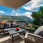 Luxury Marangun